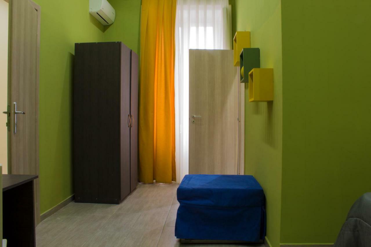 Holiday Naples Art Rooms المظهر الخارجي الصورة