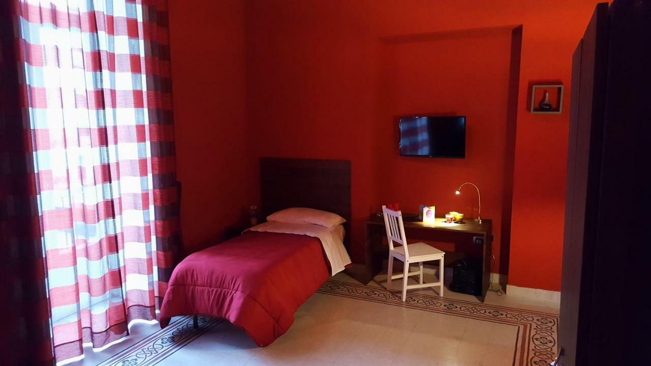 Holiday Naples Art Rooms المظهر الخارجي الصورة
