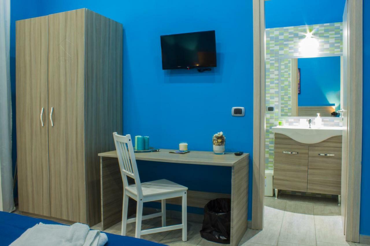 Holiday Naples Art Rooms المظهر الخارجي الصورة