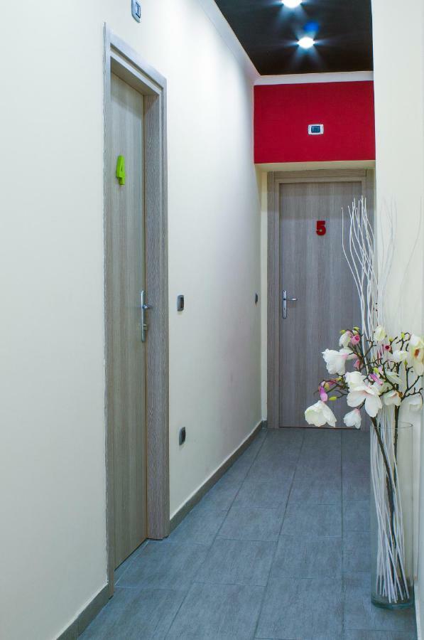 Holiday Naples Art Rooms المظهر الخارجي الصورة