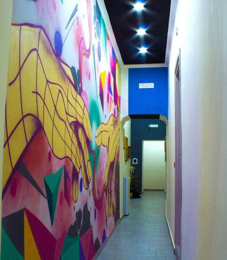 Holiday Naples Art Rooms المظهر الخارجي الصورة