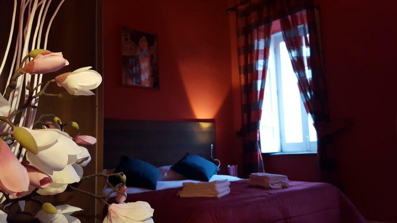 Holiday Naples Art Rooms المظهر الخارجي الصورة